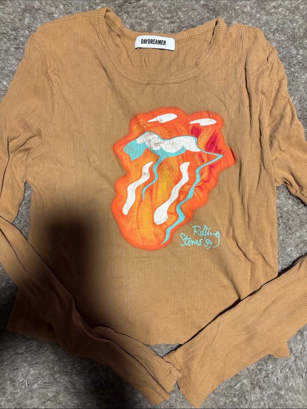 Daydreamer Wmns Rolling Stones tan light weight long sleeves thermal top sz Lrg